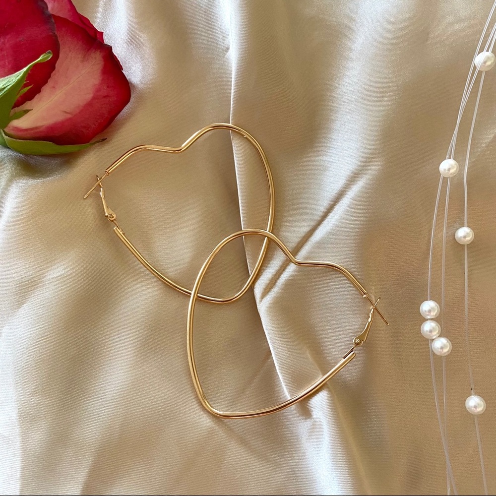 Heart Hoops Hoop Earrings Minimalist - Picture 1 of 13